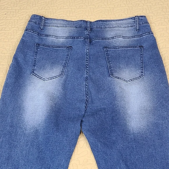 SHEIN distressed butterfly jeans size 2XL - Picture 5 of 8